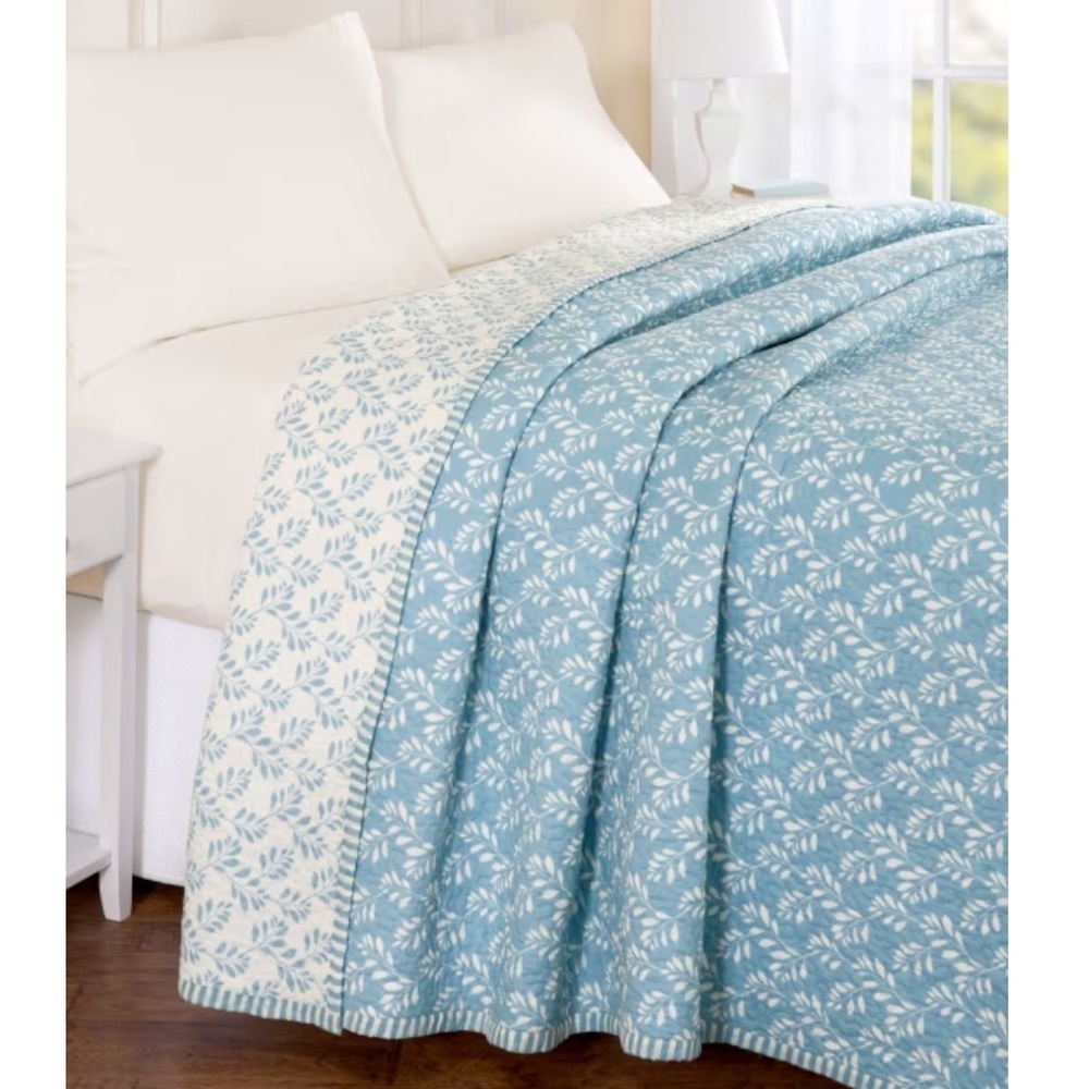 NEW The Vermont Country Store FULL size Quilted Reversible Bedspread - Picture 2 of 7